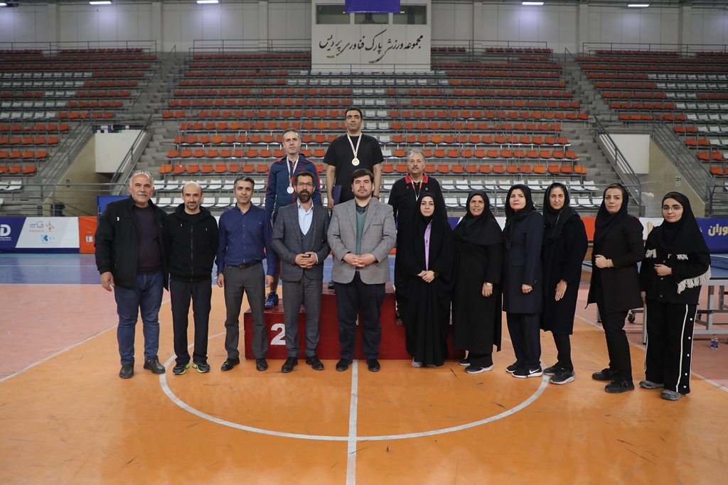 مجتمع التكنولوجيا يحتفل ببطل ثلاثي متتالي في بطولة تنس الطاولة بمنطقة الابتكار الإيرانية